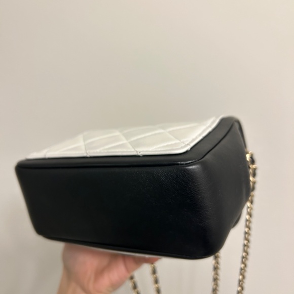 Chanel square mini single flap - Picture 14 of 16